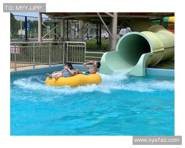 畅玩水上乐园,享受清凉一夏,水上刺激项目和亲子互动欢乐无限 畅玩水上乐园,享受清凉一夏,水上刺激项目和亲子互动欢乐无限